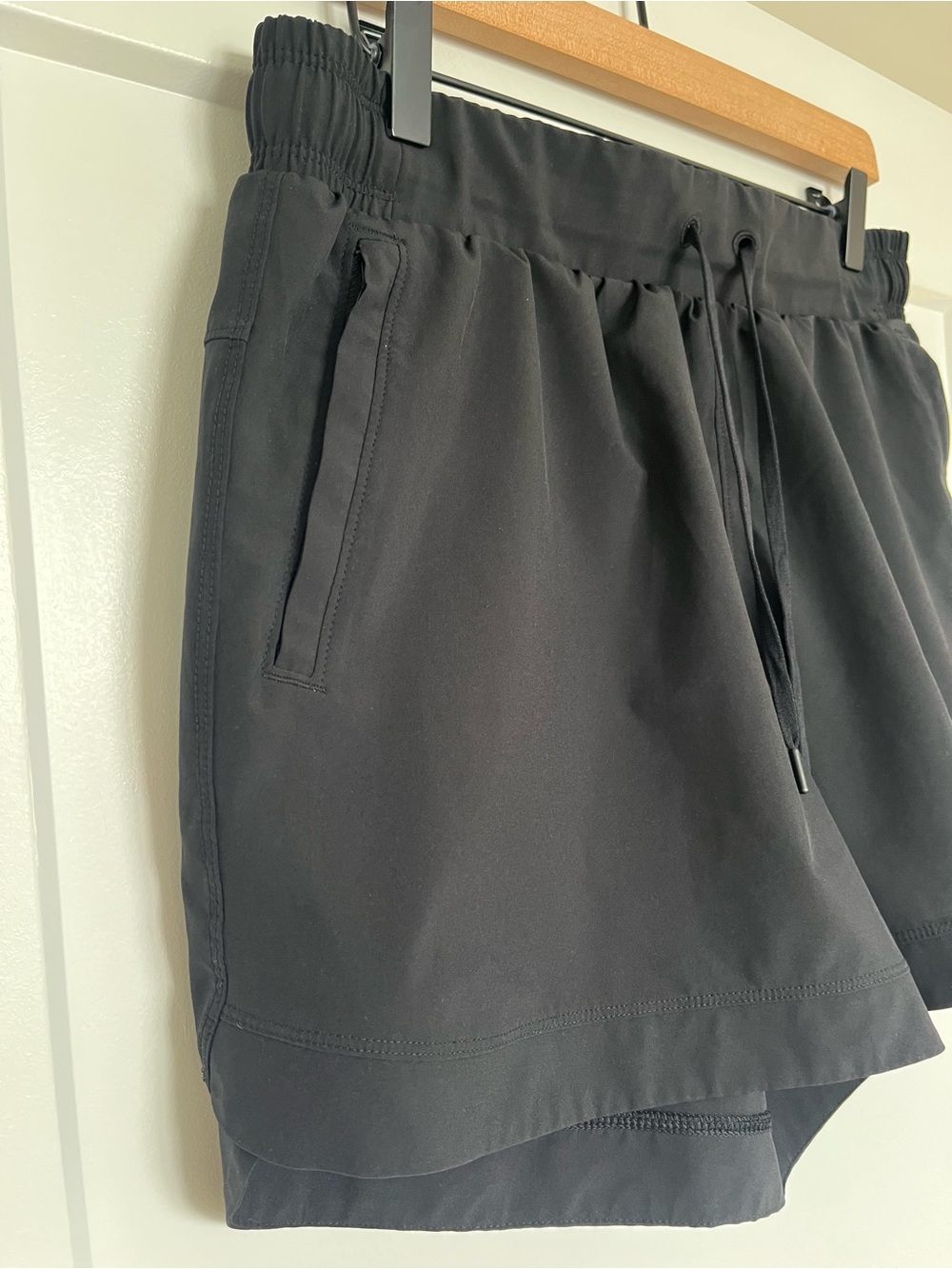 CALIA by Carrie Underwood Black Athletic Performance Shorts Size M Zip Pocket - Picture 2 of 11